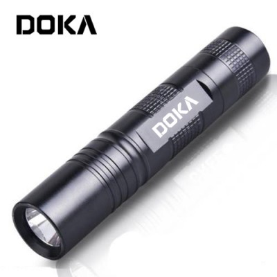 High Quality Power Zoom Long Range Strong Light Fast Track Led Flashlight torch